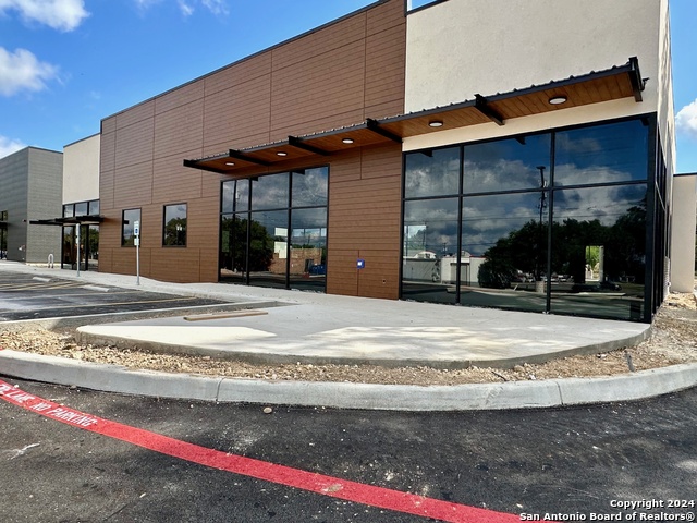 Listing photo id 1 for 6348 Prue Rd.