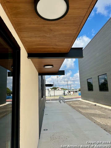 Listing photo id 2 for 6348 Prue Rd.