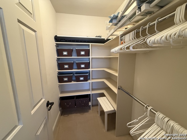 Image 18 of 38 For 7701 Wurzbach 1107