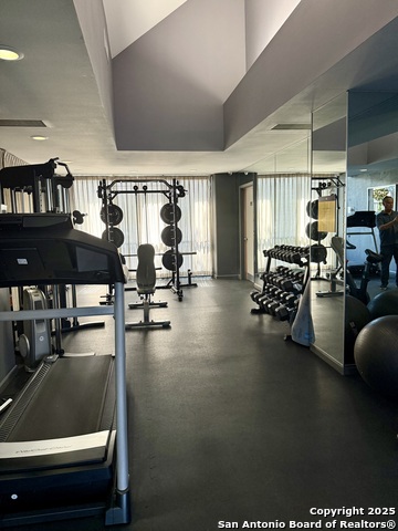 Image 31 of 38 For 7701 Wurzbach 1107