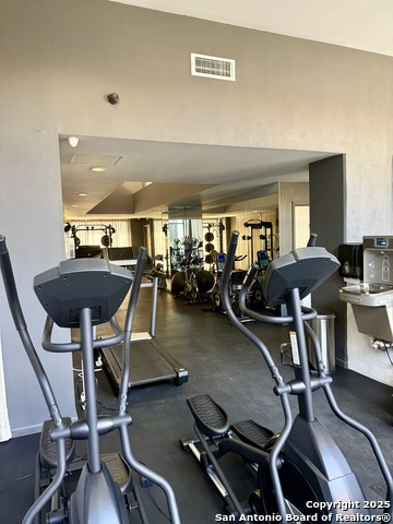 Image 32 of 38 For 7701 Wurzbach 1107