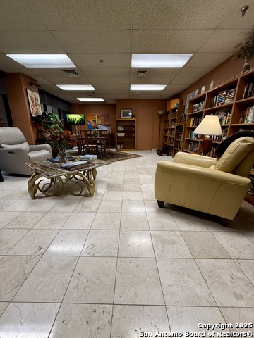 Image 34 of 38 For 7701 Wurzbach 1107