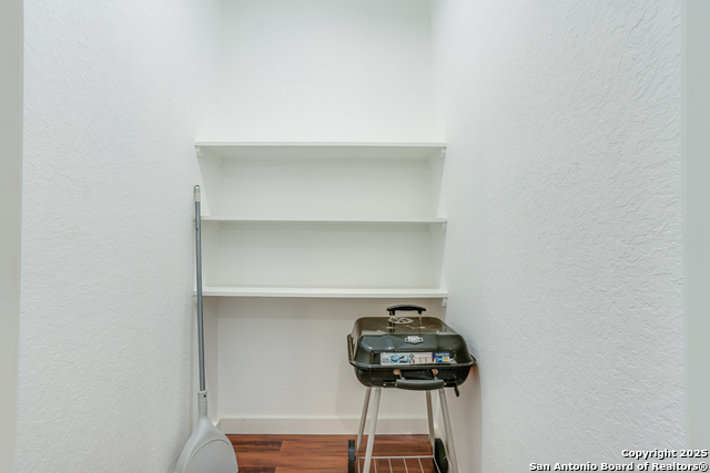 Image 32 of 42 For 1039 Mckinley Ave