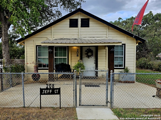 Details for 208 Jeff  , Pleasanton, TX 78064