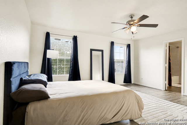 Listing photo id 13 for 3551 Sage  