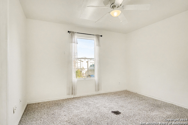 Listing photo id 17 for 3551 Sage  