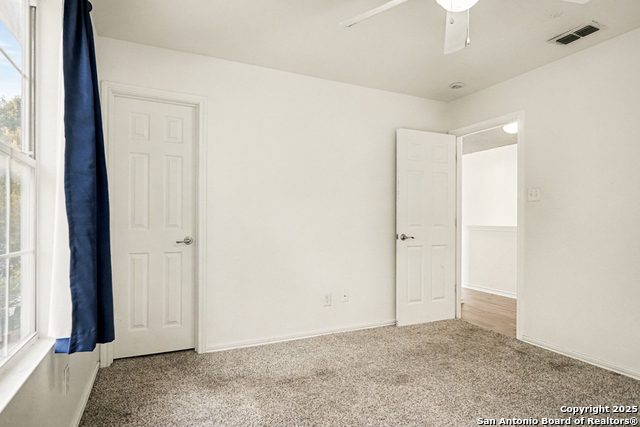 Listing photo id 21 for 3551 Sage  