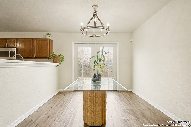 Listing photo id 4 for 3551 Sage  