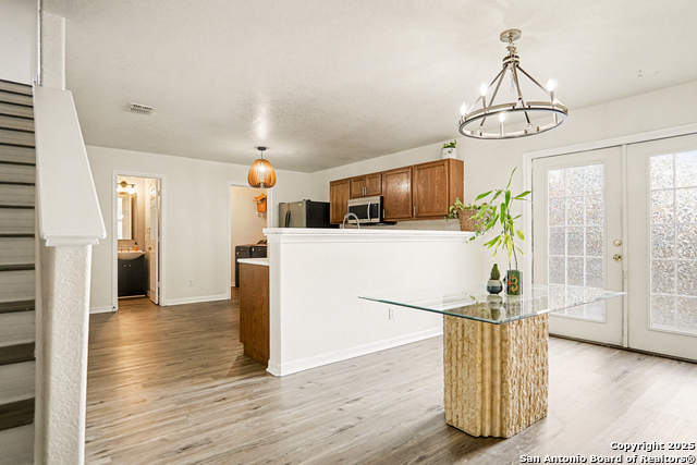 Listing photo id 5 for 3551 Sage  