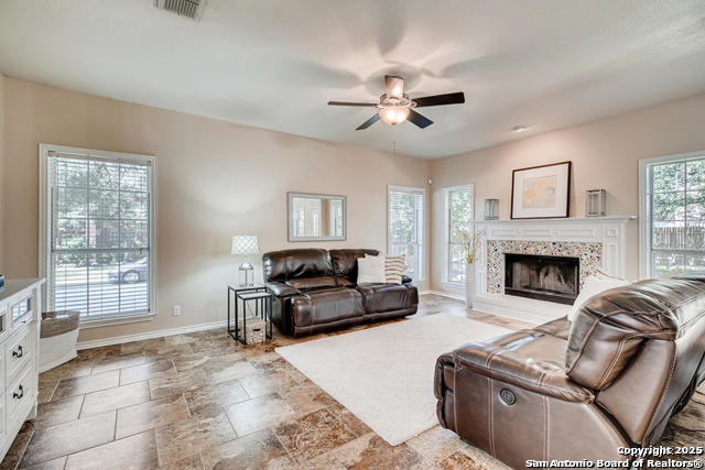 Image 3 of 58 For 12 Yateswood