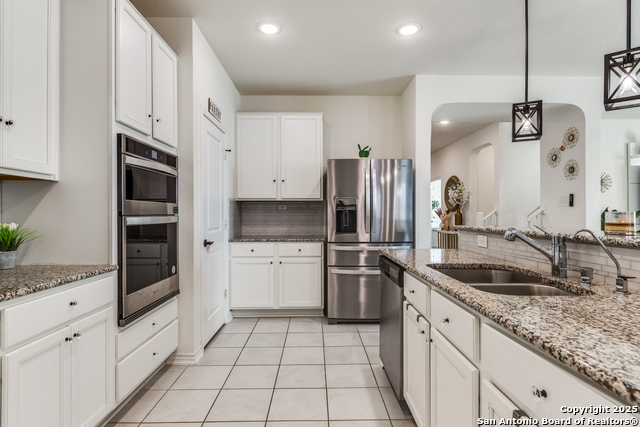 Image 4 of 16 For 15323 Danae Bend