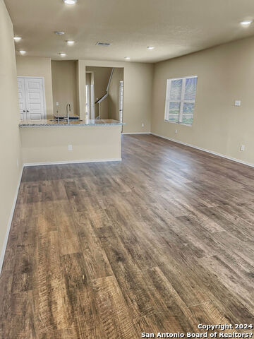 Listing photo id 15 for 2616 Gideon Ln