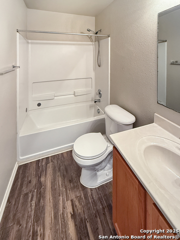 Image 21 of 23 For 213 Stampede