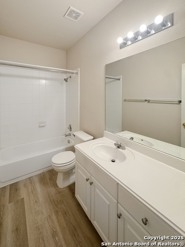 Image 17 of 48 For 23611 Silver Creek