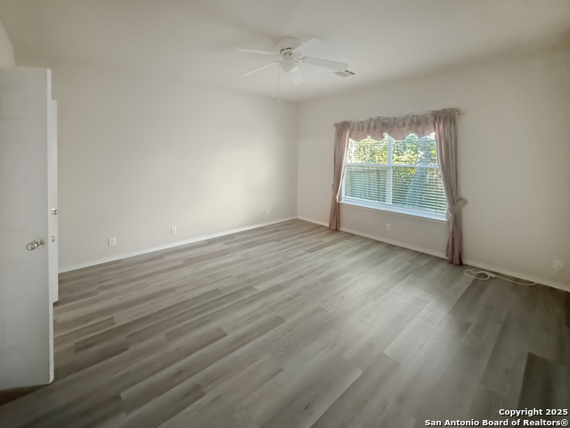 Image 19 of 48 For 23611 Silver Creek