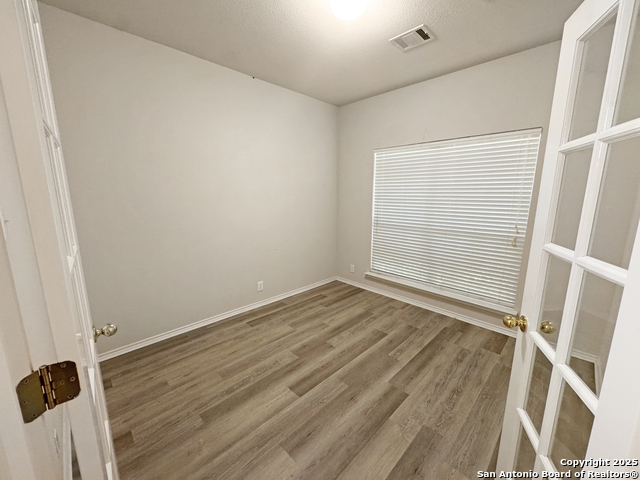 Image 4 of 48 For 23611 Silver Creek