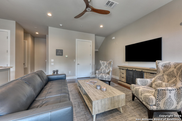 Image 11 of 31 For 139 Cedar Unit 104