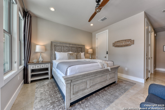 Image 24 of 31 For 139 Cedar Unit 104