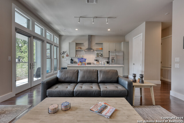 Image 7 of 31 For 139 Cedar Unit 104