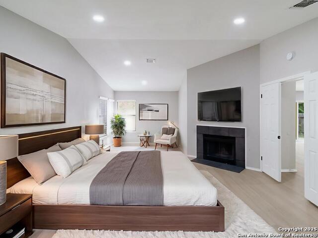 Listing photo id 10 for 16738 Stoney Gld