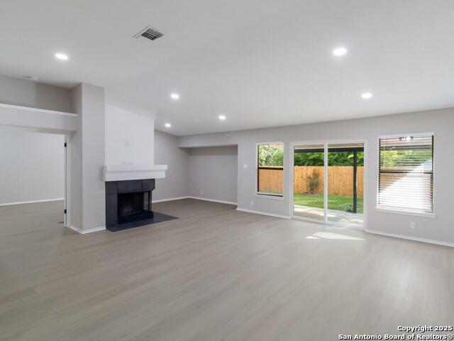 Listing photo id 4 for 16738 Stoney Gld