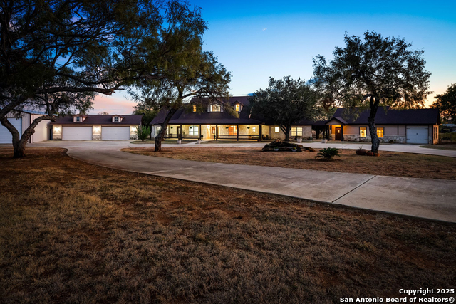 Details for 765 Loop 1604 E, St Hedwig, TX 78152
