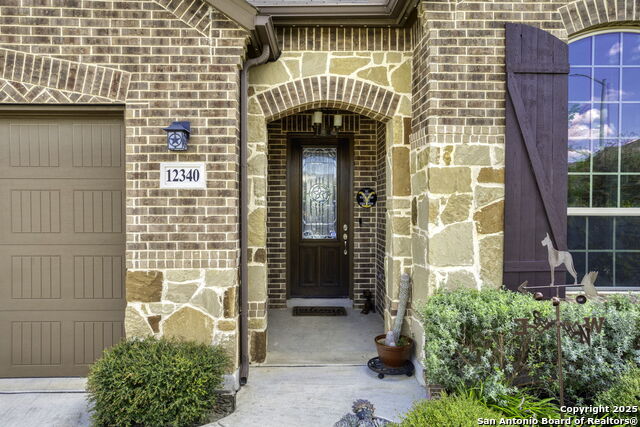 Image 4 of 31 For 12340 Saddle Up