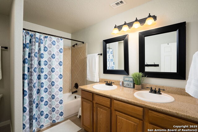 Listing photo id 18 for 1526 Bonnyview