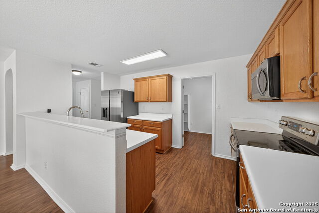 Listing photo id 9 for 4935 Dahlia Terrace