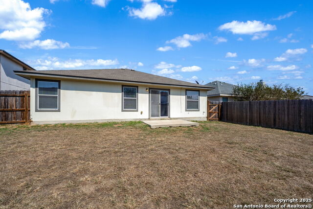 Listing photo id 24 for 4935 Dahlia Terrace