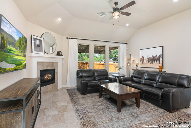 Image 8 of 25 For 108 Cimarron Crk