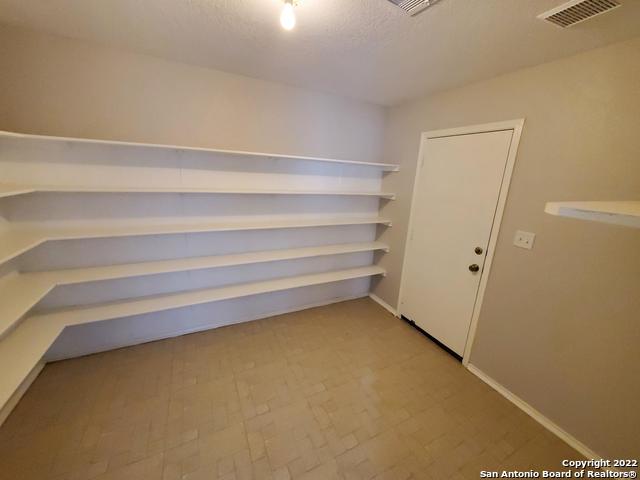 Image 7 of 17 For 2606 Sunview Lk