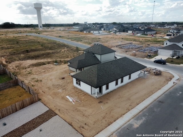 Listing photo id 3 for 8558 Catnip Pass