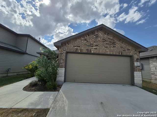 Details for 156 Middle Green, Floresville, TX 78114