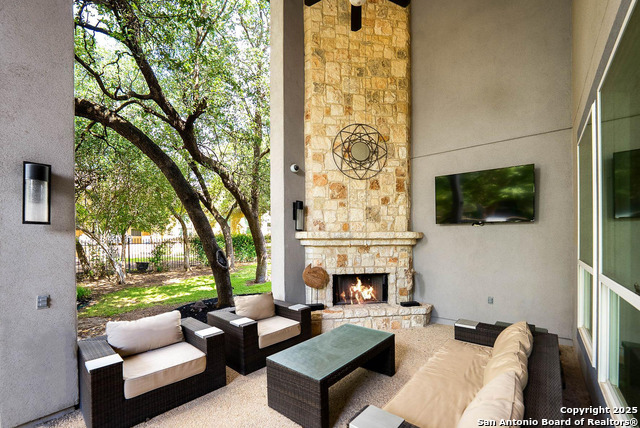 Image 16 of 47 For 6331 Granada