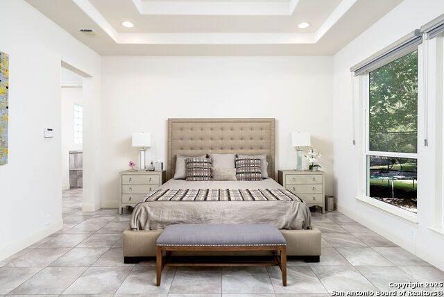 Image 18 of 47 For 6331 Granada
