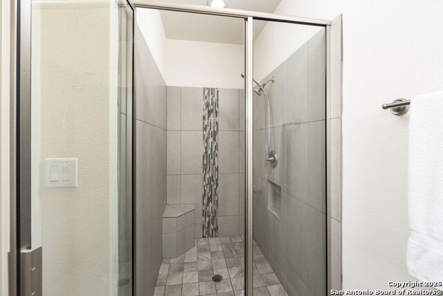 Image 34 of 47 For 6331 Granada