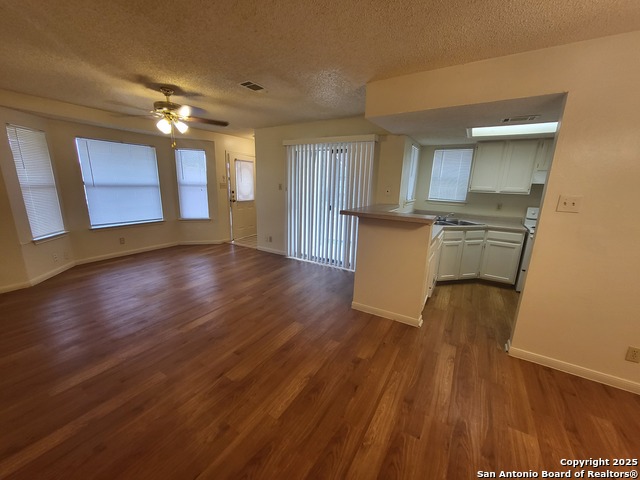 Image 6 of 9 For 6311 Bostonian 2