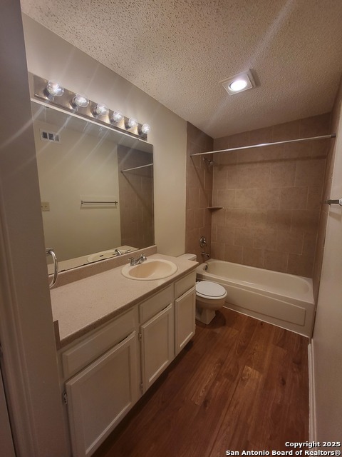 Image 7 of 9 For 6311 Bostonian 2