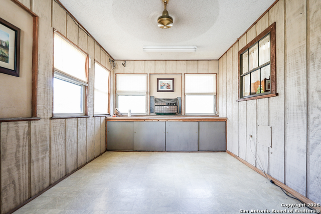 Image 15 of 16 For 208 Crockett