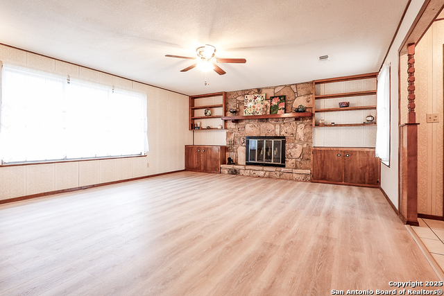 Image 3 of 16 For 208 Crockett