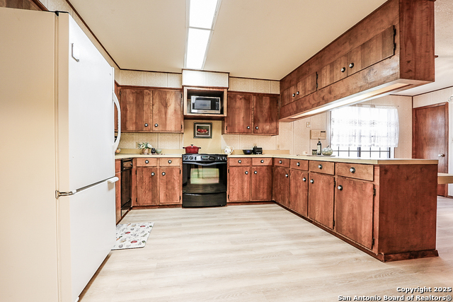 Image 7 of 16 For 208 Crockett