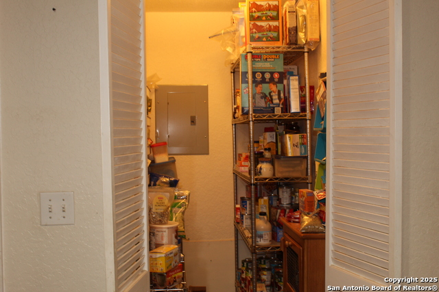 Image 19 of 34 For 222 Oak Valley