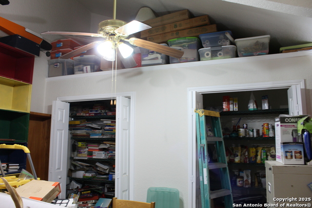 Image 26 of 34 For 222 Oak Valley