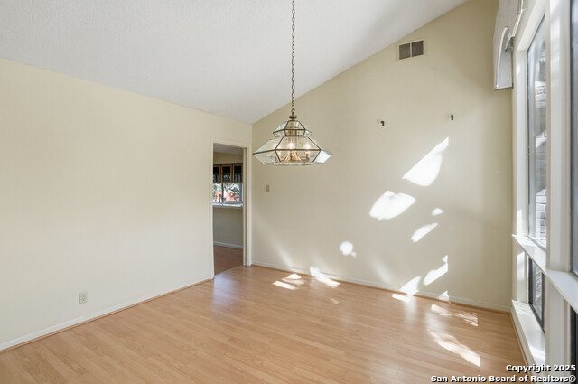 Image 17 of 35 For 13010 Hunters Ridge