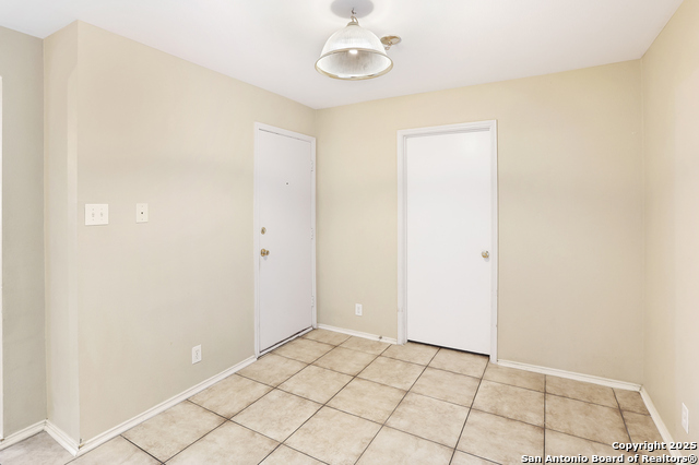 Listing photo id 8 for 6246 Cypress Circle