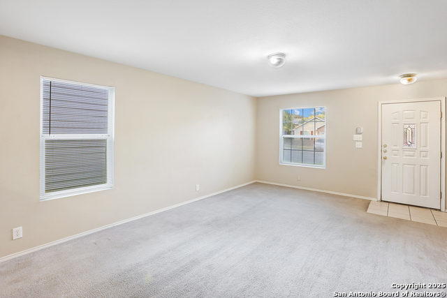 Listing photo id 3 for 6246 Cypress Circle