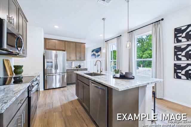 Listing photo id 5 for 1018 West 1604 North Unit 303