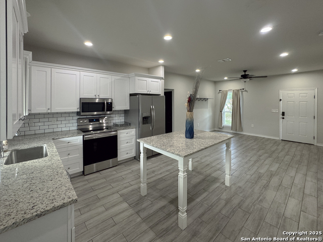 Image 19 of 22 For 2410 Golf