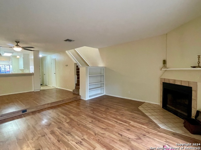 Image 12 of 20 For 11815 Vance Jackson  1605